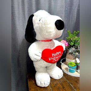 Snoopy Peanuts Valentines Standing